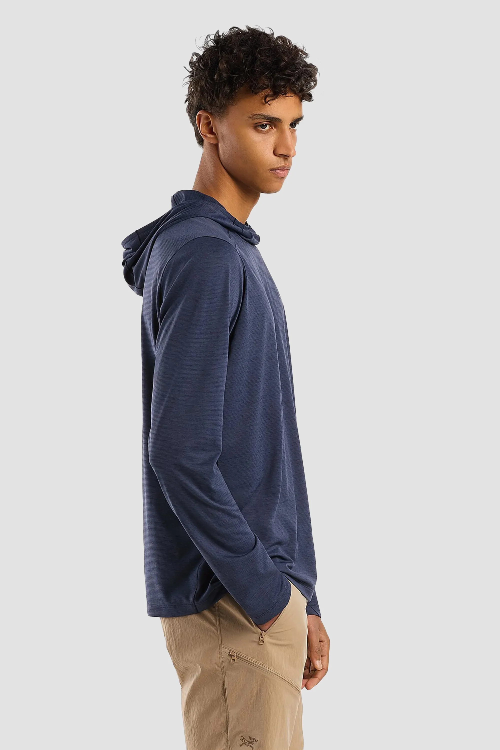 Arc'teryx Men's Cormac Hoody in Black Sapphire Heather