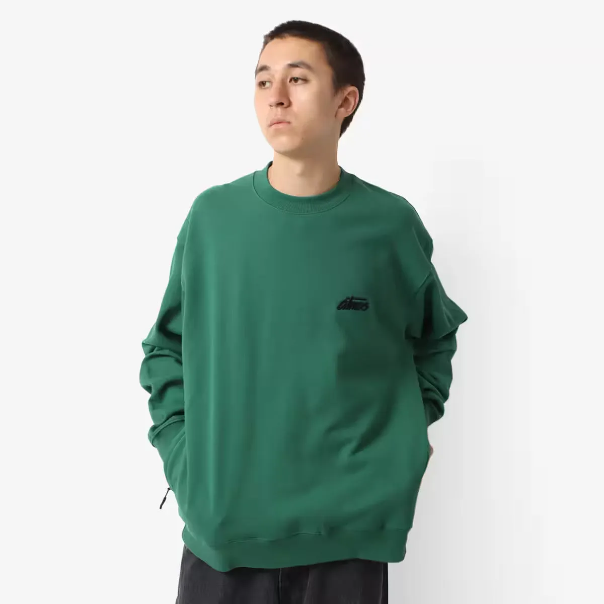 ATMOS SIGNATURE LOGO CREW NECK