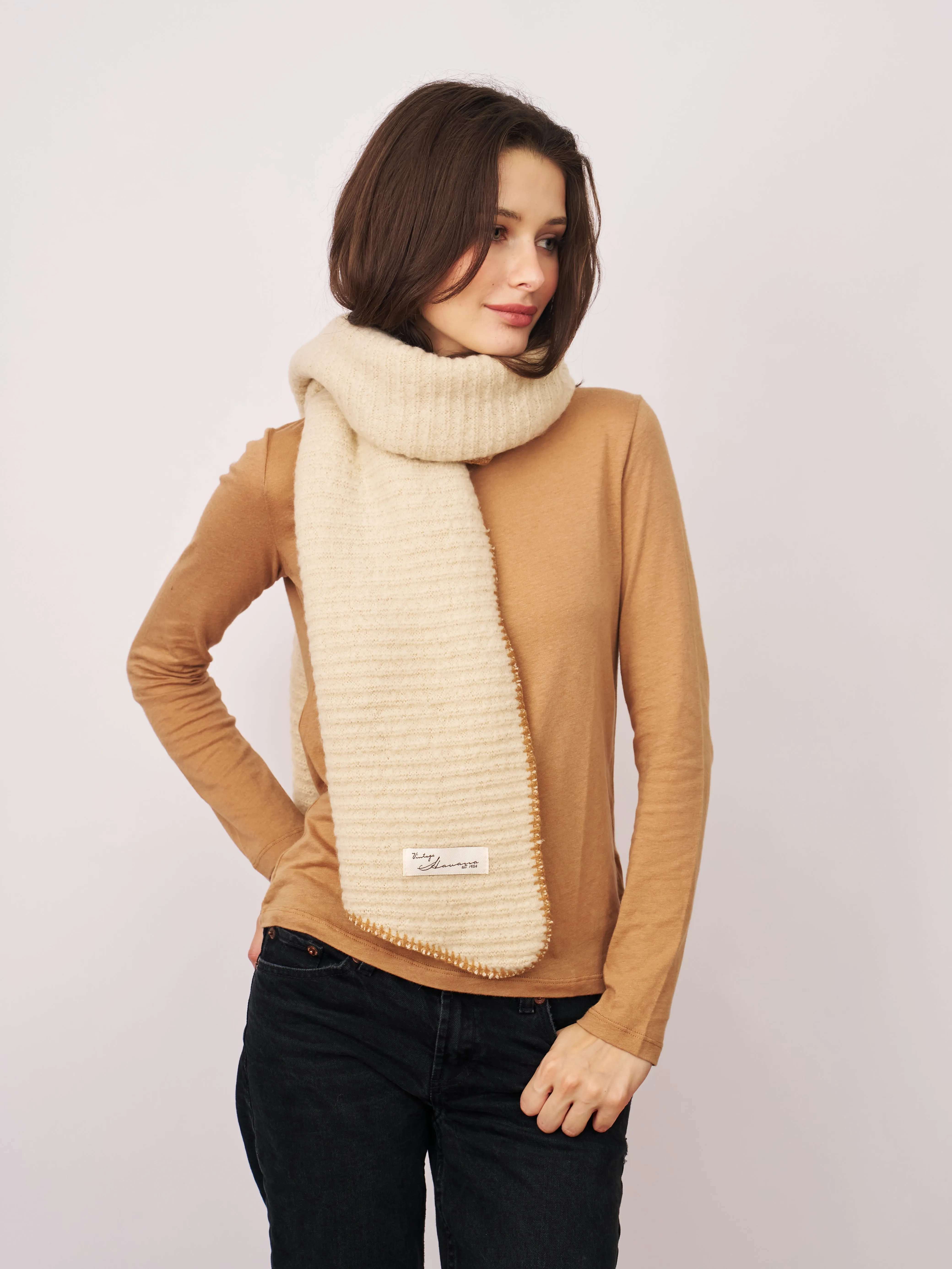 BLANKET STITCH KNIT SCARF - IVORY/WHEAT