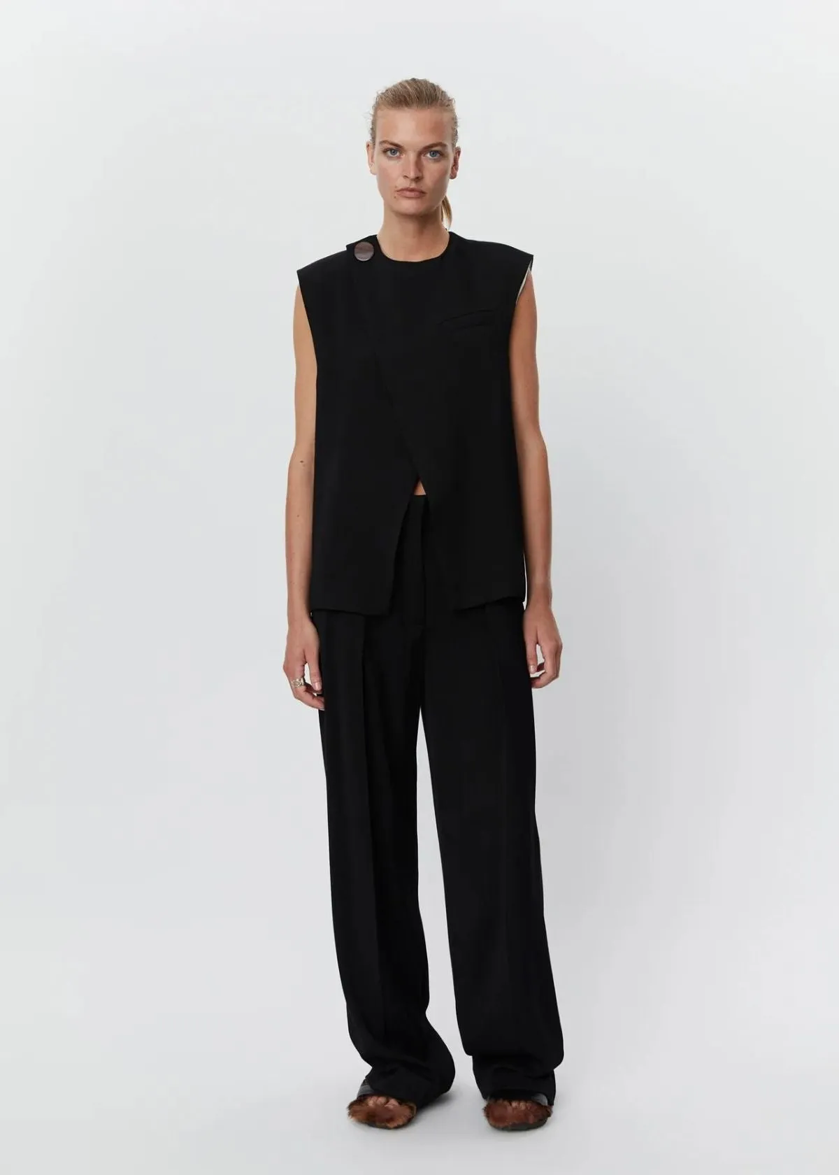 DAY Enid Viscose Twill Vest- Black