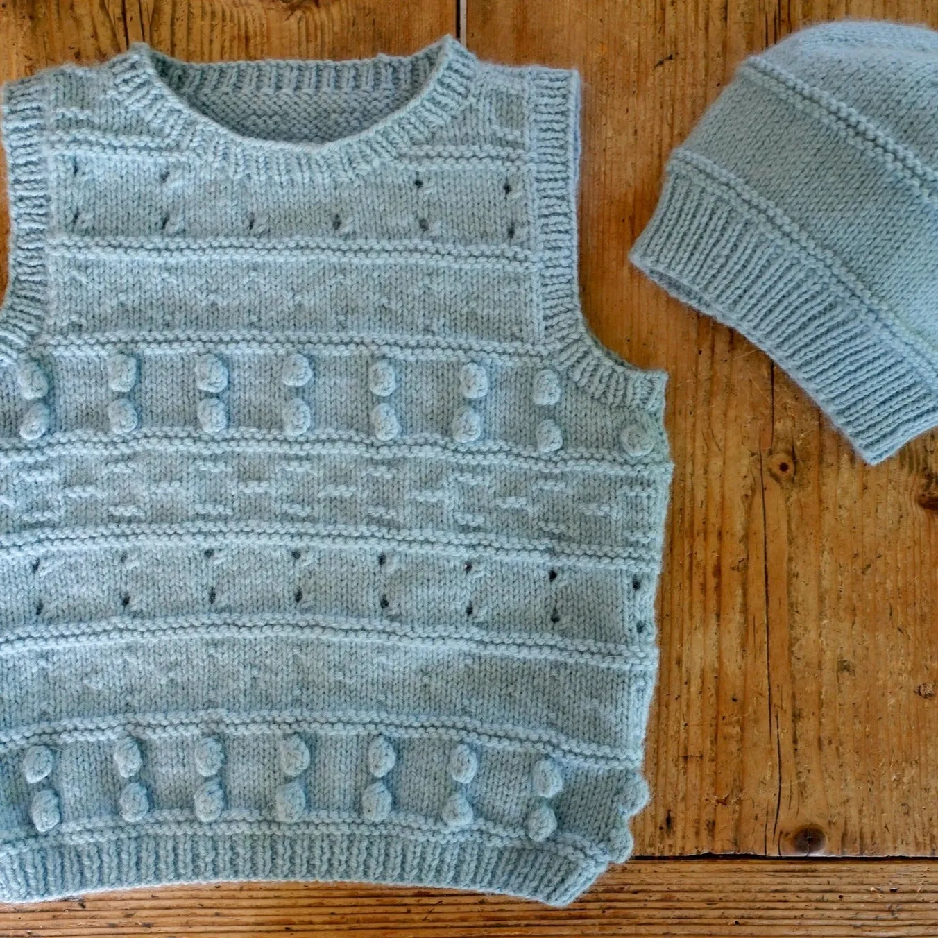 Harley Vest and Hat Knitting Pattern - 8Ply (LF42)