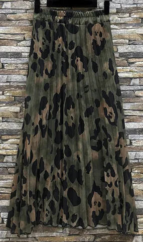 LOOWIE - One Size Olive Lined Leopard Print Pleated Maxi Skirt