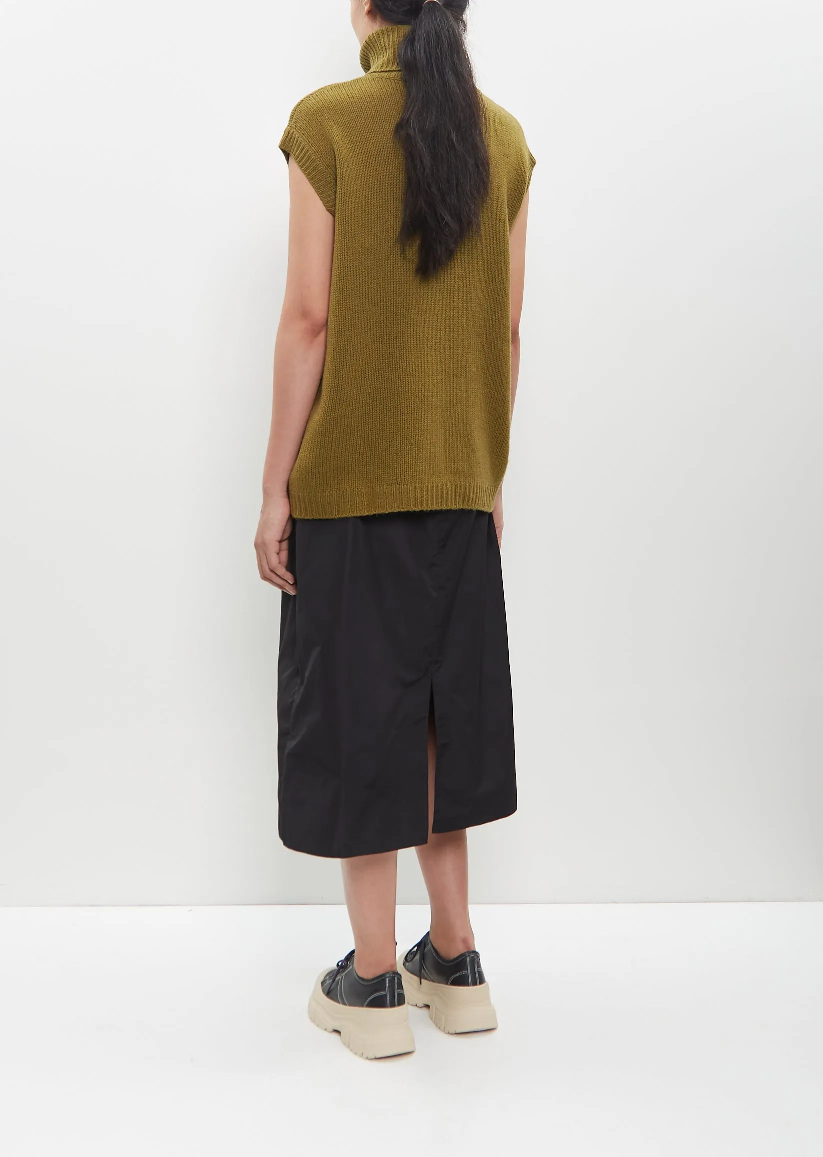 Mole Sweater Vest — Olive