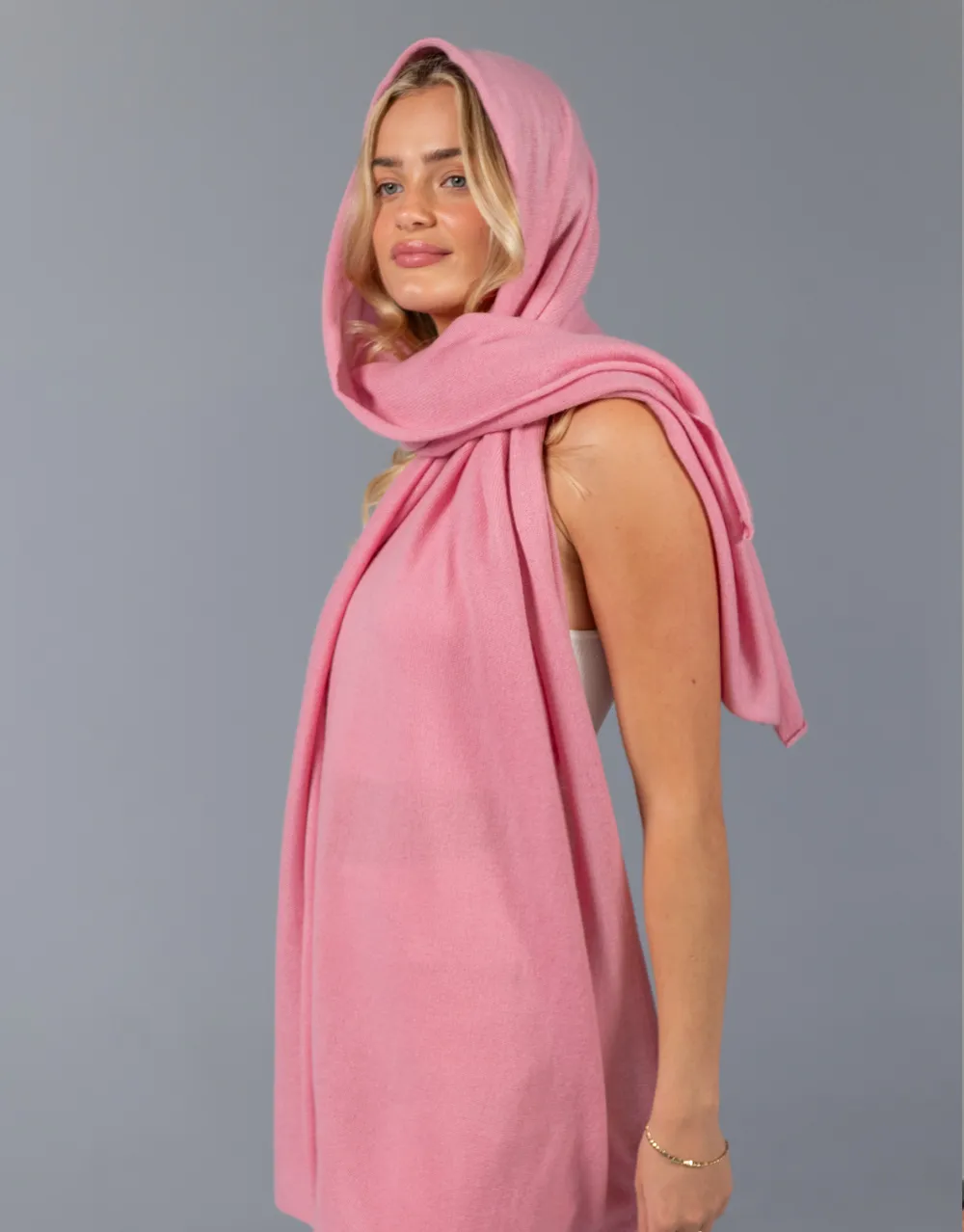 The Soft Cashmere Scarf in Lola