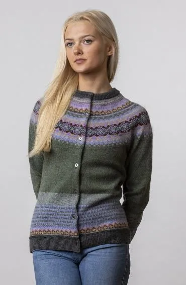 Vest met parelmoer knopen | Eribe alpine cardigan landscape